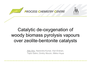 Catalytic de-oxygenation of woody biomass pyrolysis vapours over zeolite-bentonite catalysts