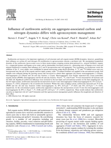 Inﬂuence of earthworm activity on aggregate-associated carbon and